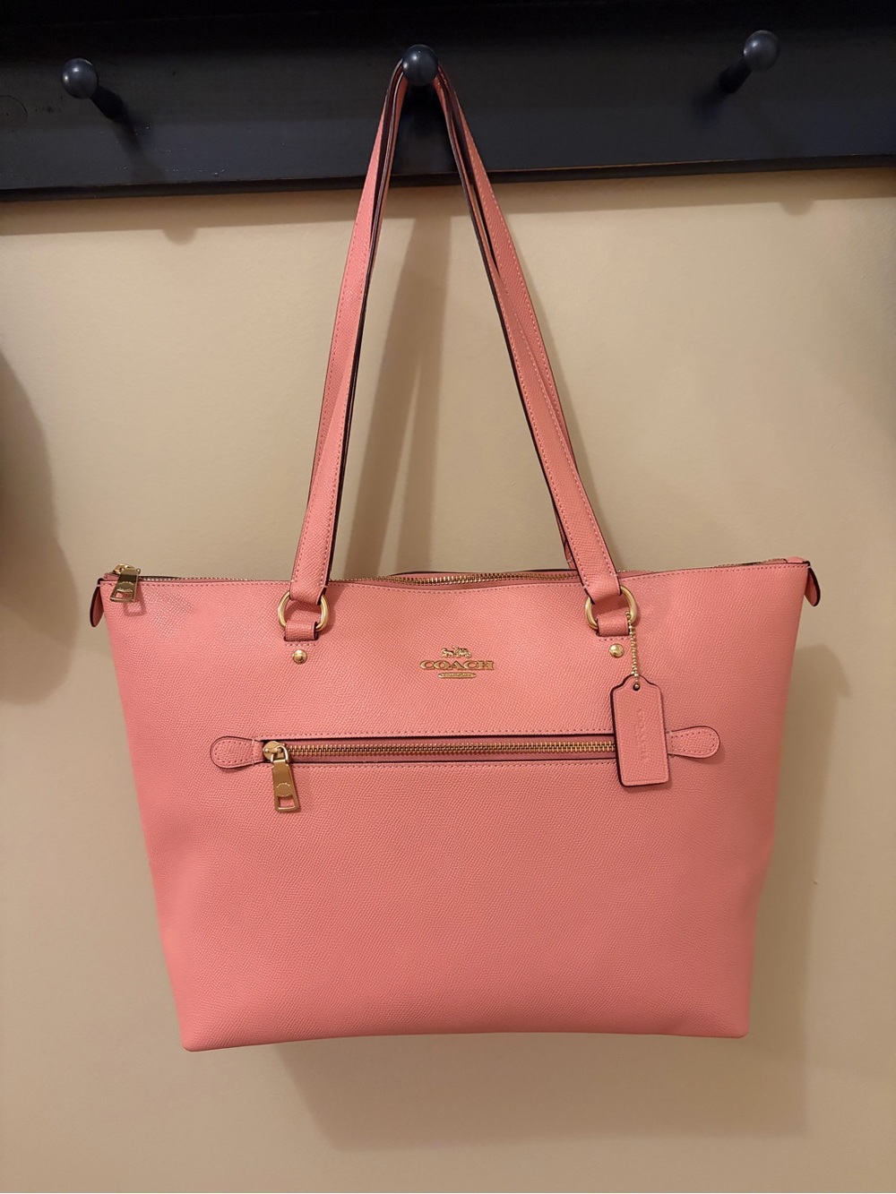 COACH Gallery Tote in Pink Taffy Crossgrain Leather Bag F79608